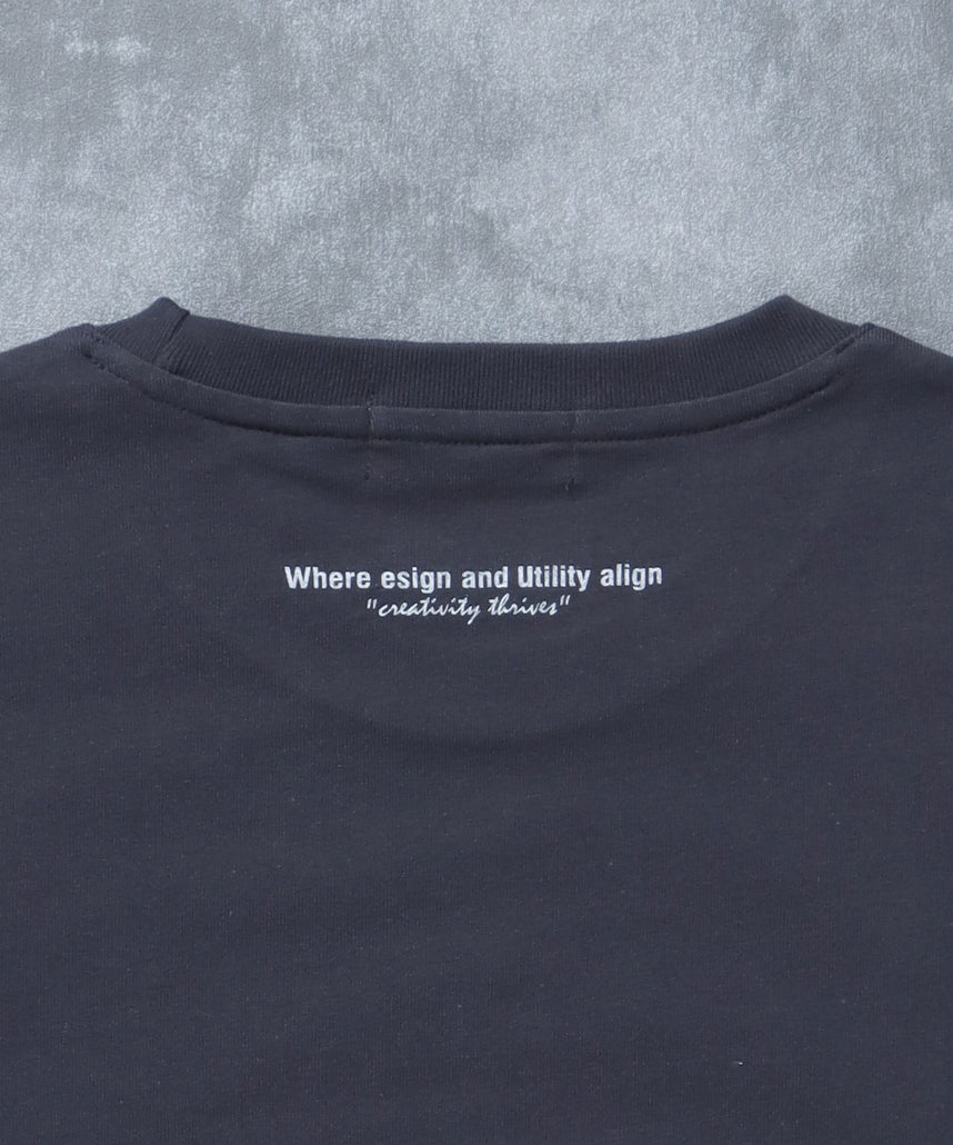 アートグラフィックショート丈Tシャツ / Tシャツ 短丈 クルーネック 半袖 ショート丈 チャコール