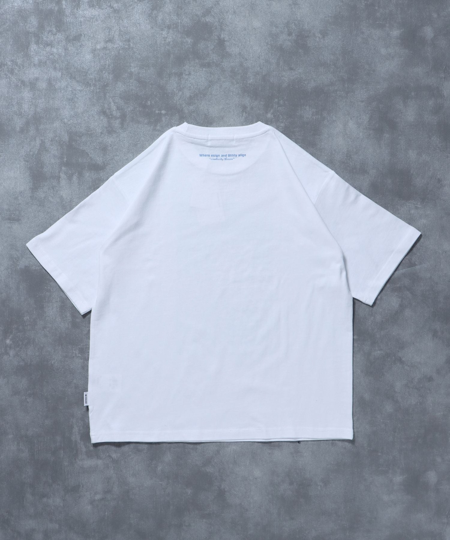 アートグラフィックショート丈Tシャツ / Tシャツ 短丈 クルーネック 半袖 ショート丈 ホワイト