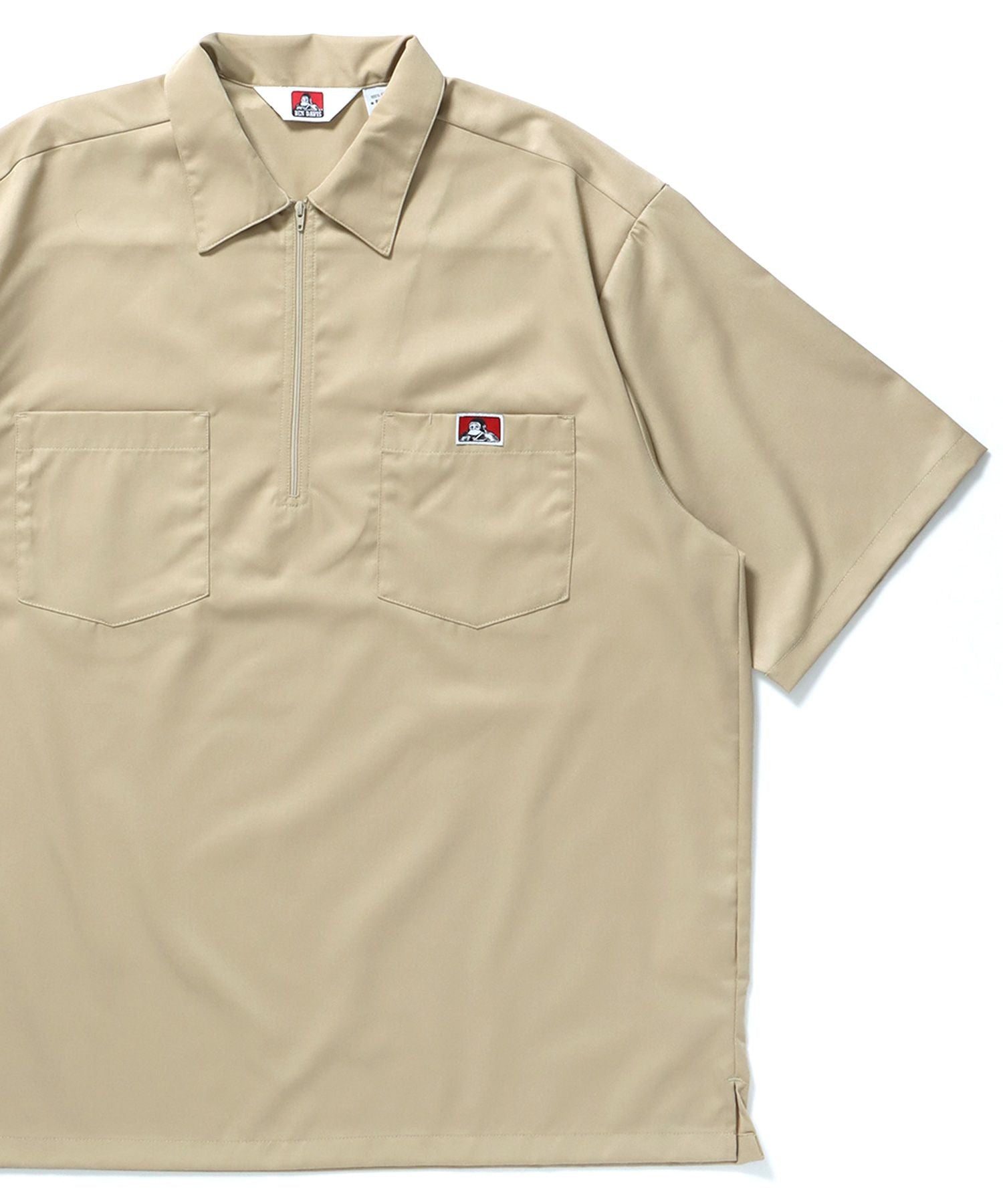 【BEN DAVIS(ベンデイビス)】1/2 ZIP S/S SHIRT / シャツ レギュラー ワンポイント シンプル ハーフジップ ベージュ