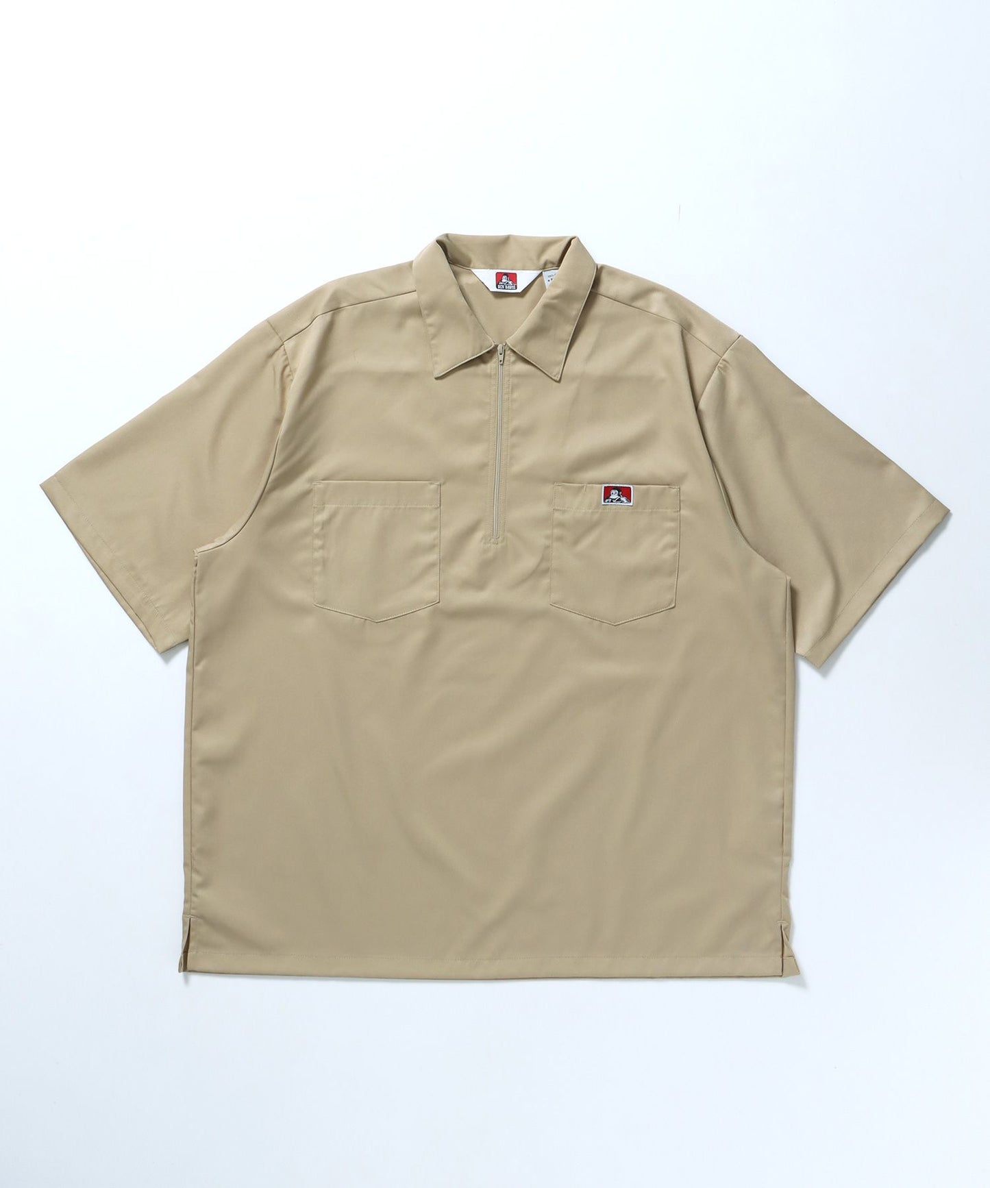 【BEN DAVIS(ベンデイビス)】1/2 ZIP S/S SHIRT / シャツ レギュラー ワンポイント シンプル ハーフジップ ベージュ