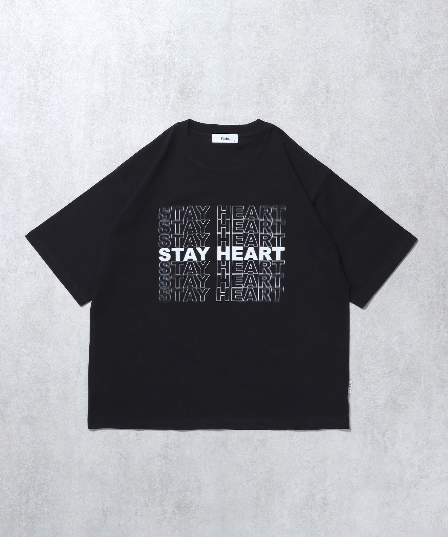 【FFEIN(フェイン)】メッセージロゴショート丈Tシャツ / ぼかしロゴ Tシャツ 短丈 クルーネック 半袖 ブラック