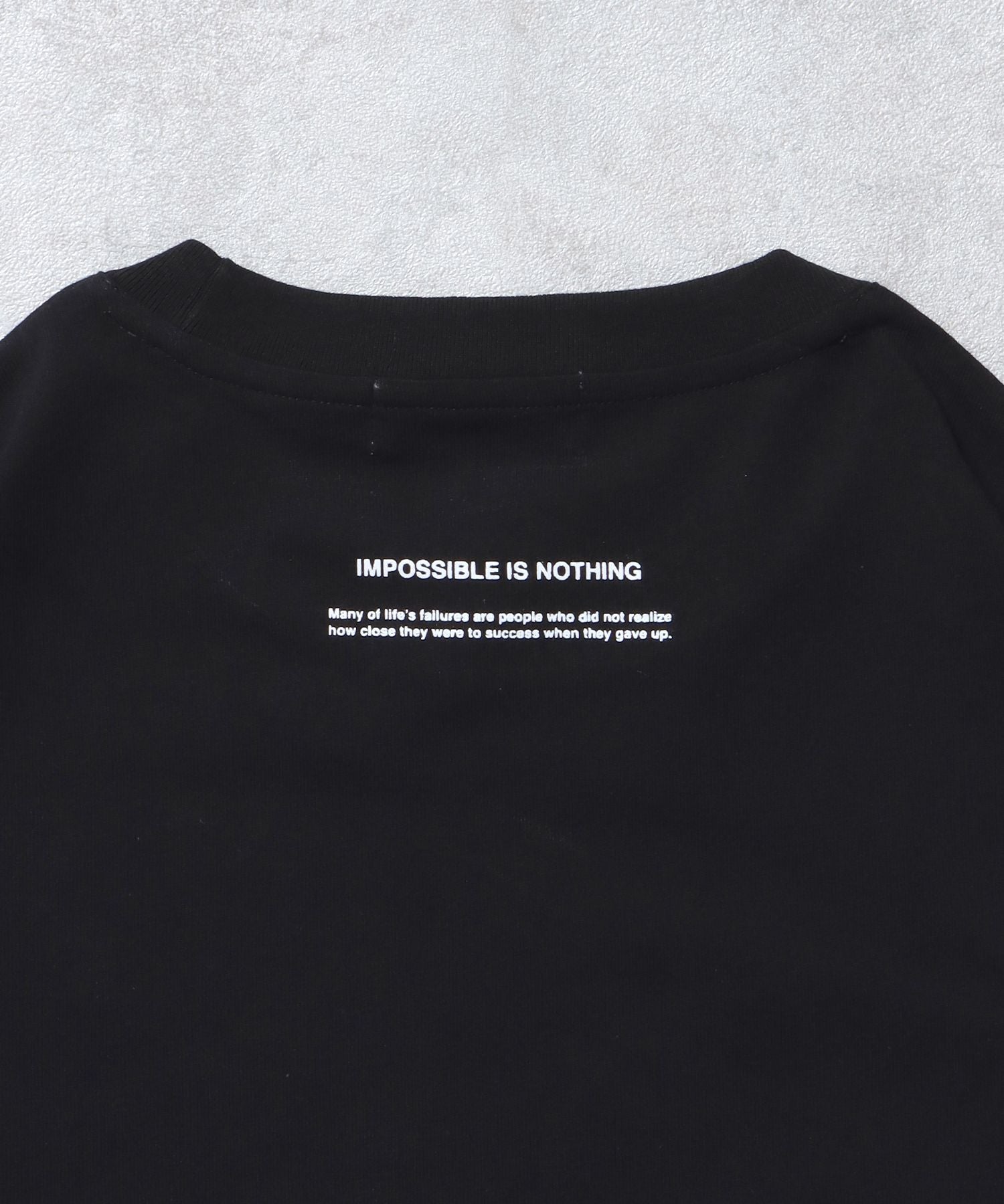 メッセージロゴショート丈Tシャツ / ぼかしロゴ Tシャツ 短丈 クルーネック 半袖 ブラック