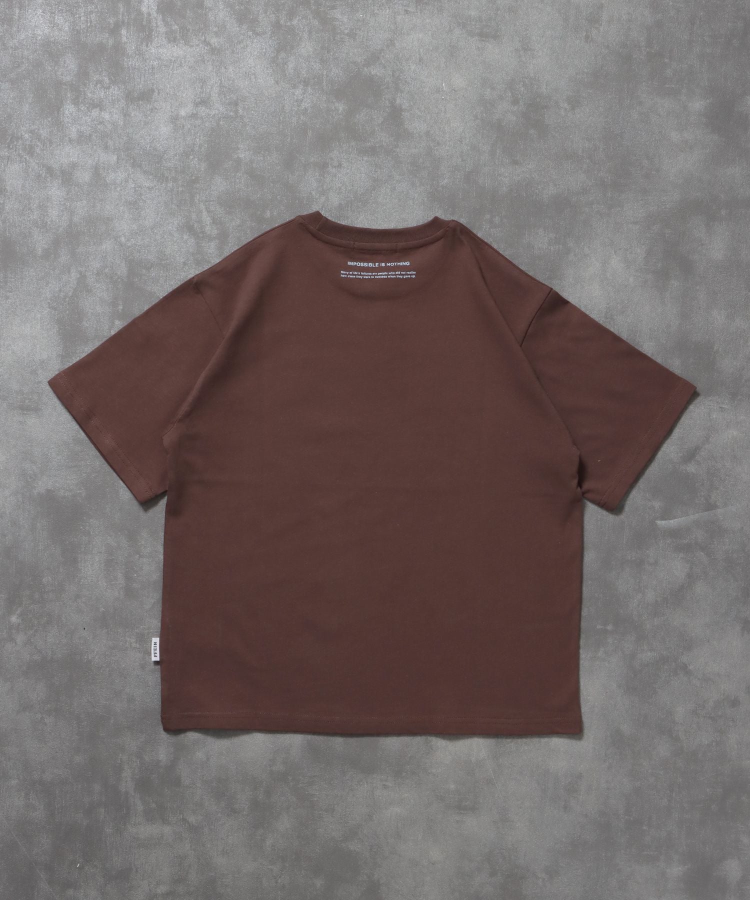 メッセージロゴショート丈Tシャツ / Tシャツ クルーネック 半袖 プリント ぼかしロゴ 【短丈】 モカ