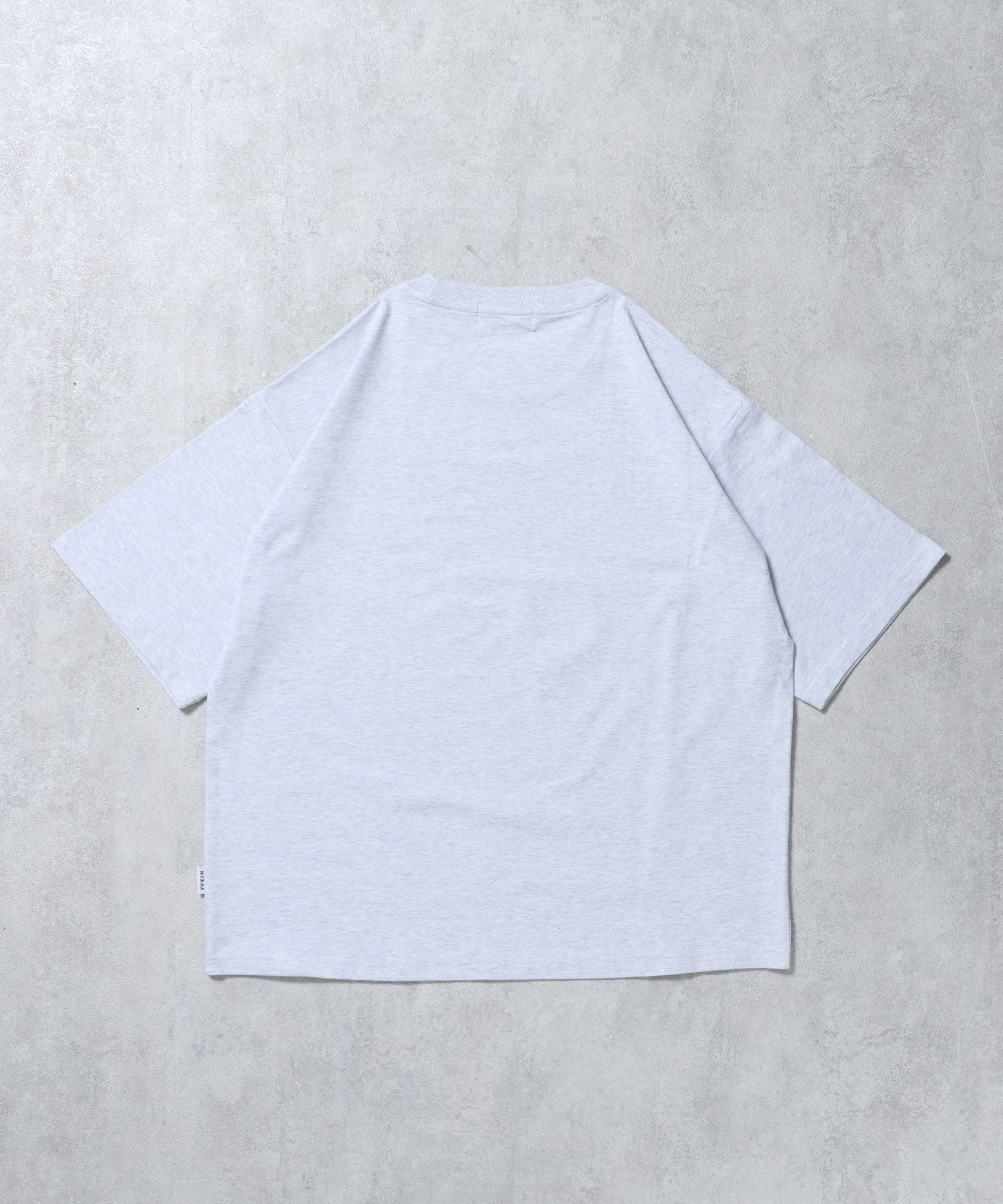 アートデザインショート丈Tシャツ / Tシャツ 短丈 クルーネック 半袖 アッシュグレー
