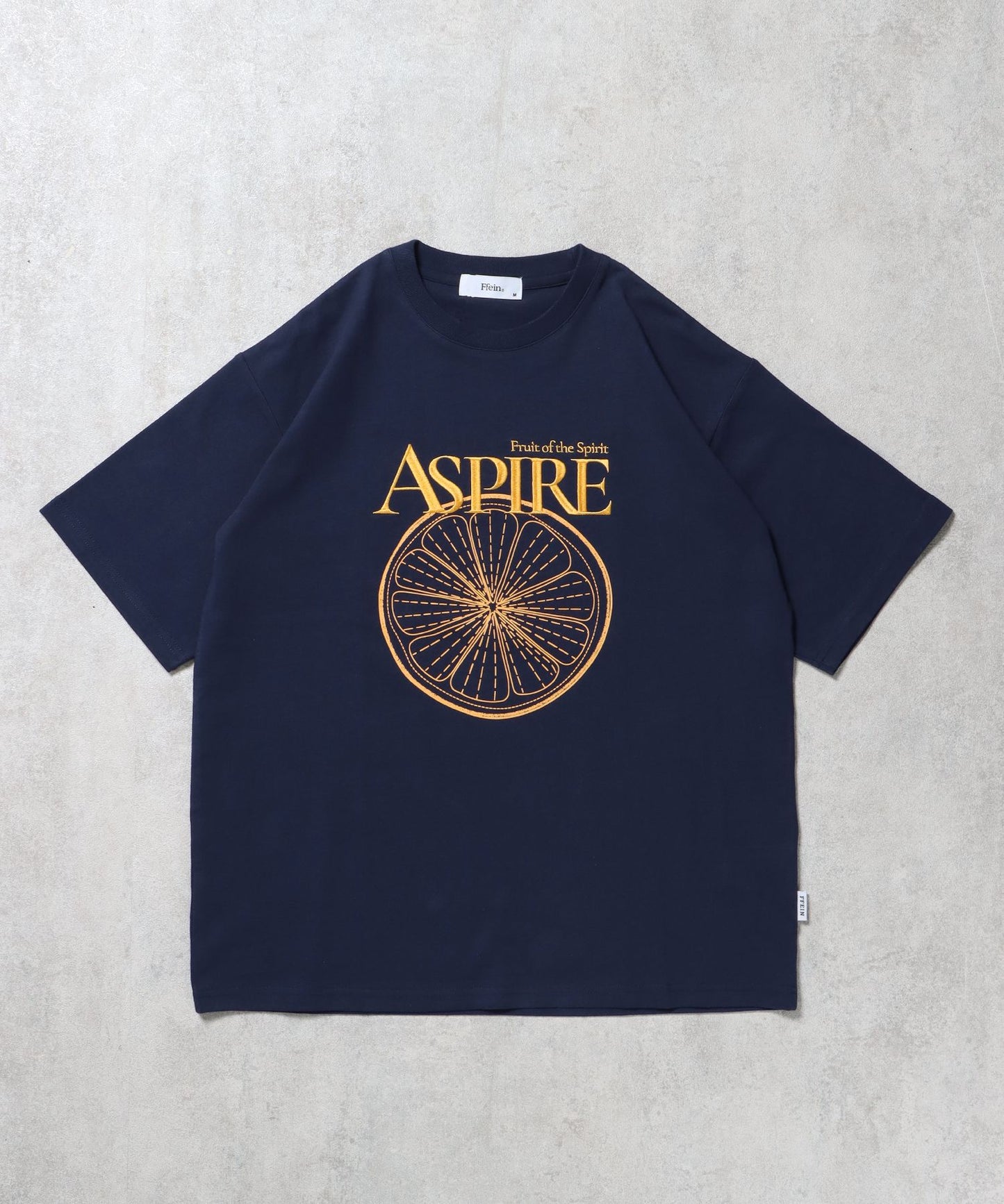 【FFEIN(フェイン)】刺繍ロゴフルーツTシャツ / オレンジ Tシャツ 短丈 クルーネック 半袖 ネイビー