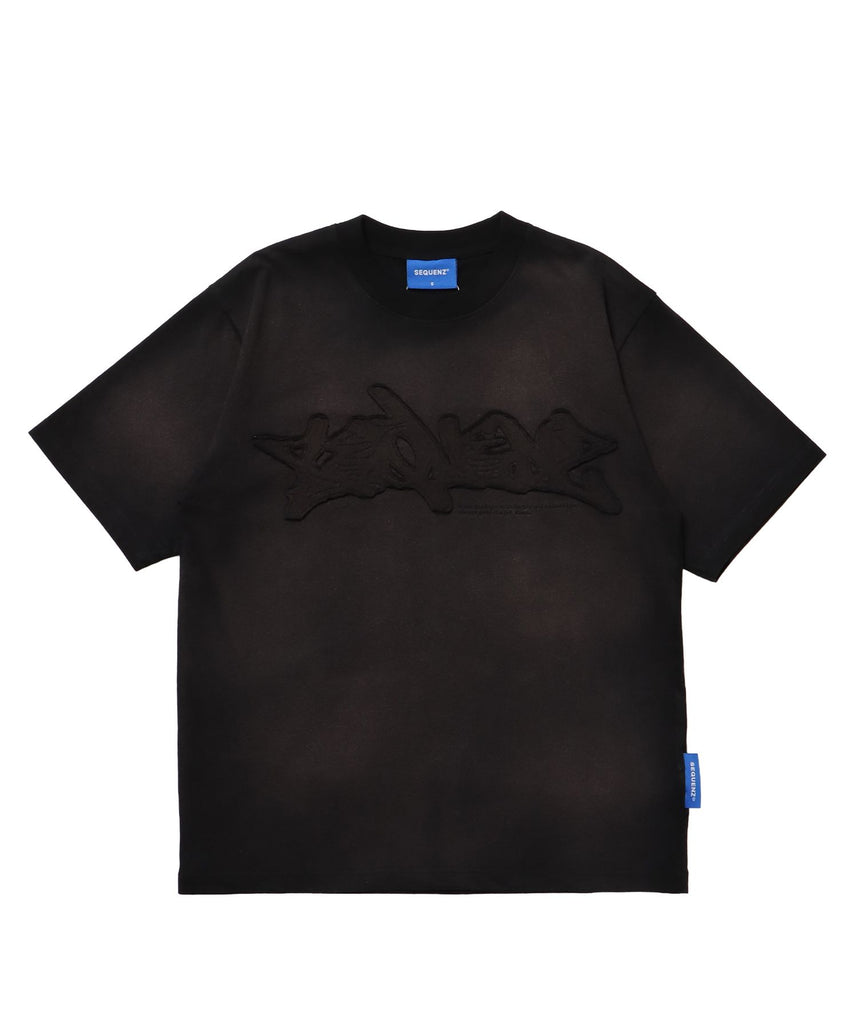 【SEQUENZ(シークエンズ)】FADE APPILIQUE LOGO TEE / Tシャツ 短丈 クルーネック 半袖 加工 古着 ブラック