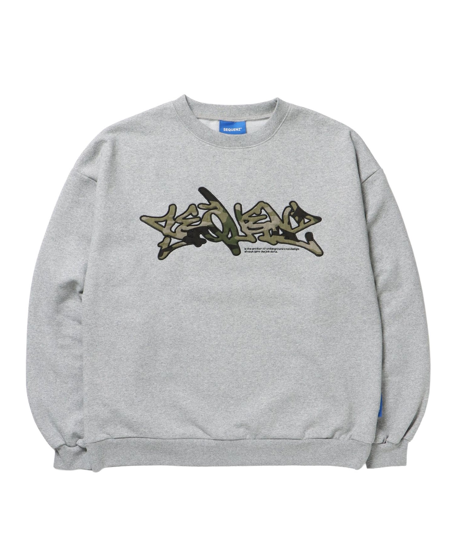 【SEQUENZ(シークエンズ)】CAMO APPLIQUE C/N SWEAT / カモ柄 ワッペン スウェット クルーネック 裏起毛 グレー