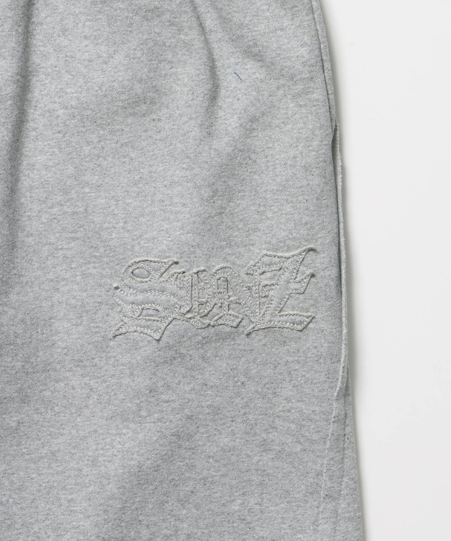 WASHED CURVE SWEAT PANTS / カーブ スウェットパンツ 加工 裏起毛 【セットアップ着用可】 グレー