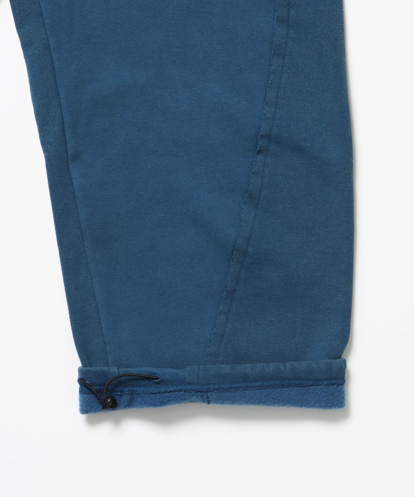 WASHED CURVE SWEAT PANTS / カーブ スウェットパンツ 加工 裏起毛 【セットアップ着用可】 ブルー
