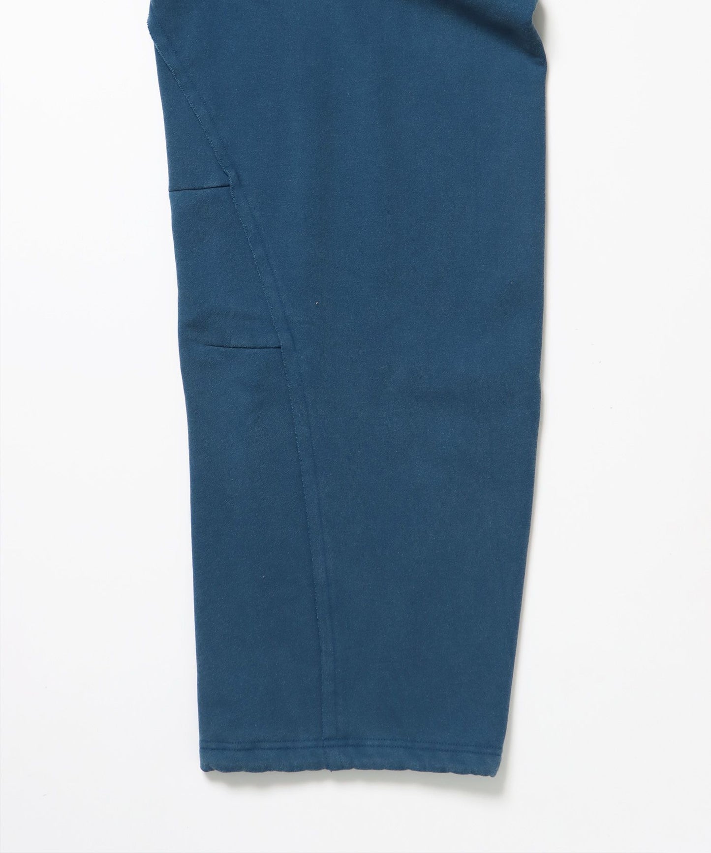 WASHED CURVE SWEAT PANTS / カーブ スウェットパンツ 加工 裏起毛 【セットアップ着用可】 ブルー