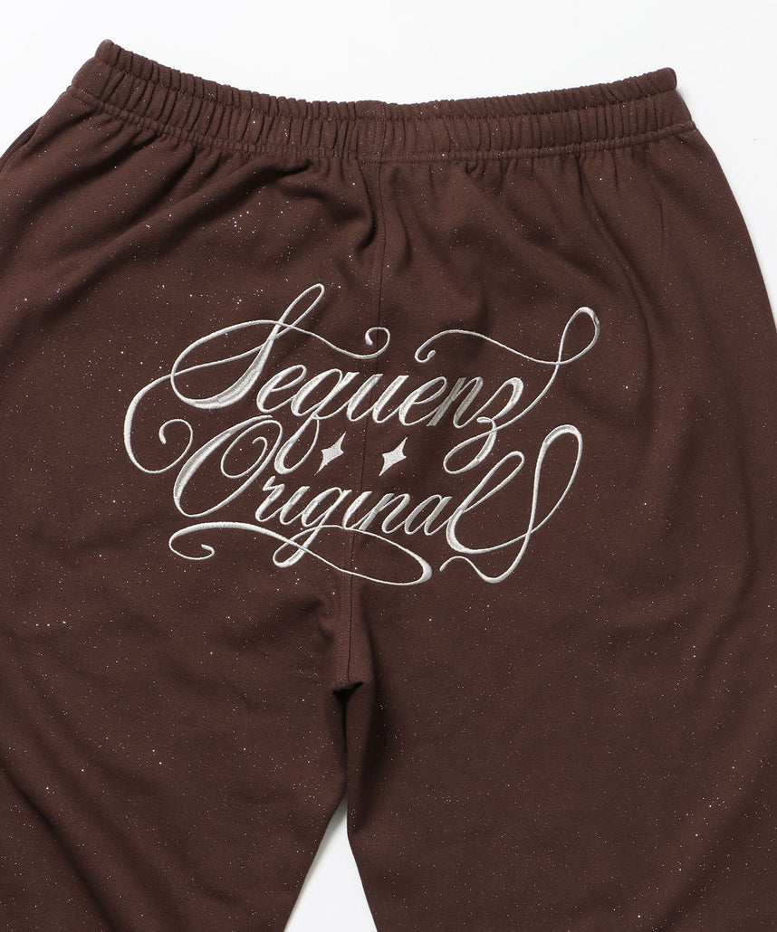 SQNZ GLITTER SWEAT PANTS / グリッター ラインストーン スウェットパンツ ドローコード 裏起毛 【セットアップ着用可】 モカ