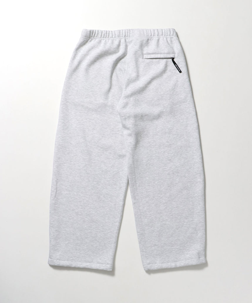 WIDE CURVE SWEAT PANTS / ワイド カーブパンツ スウェットパンツ 裏起毛 ドローコード 刺繍 アッシュグレー