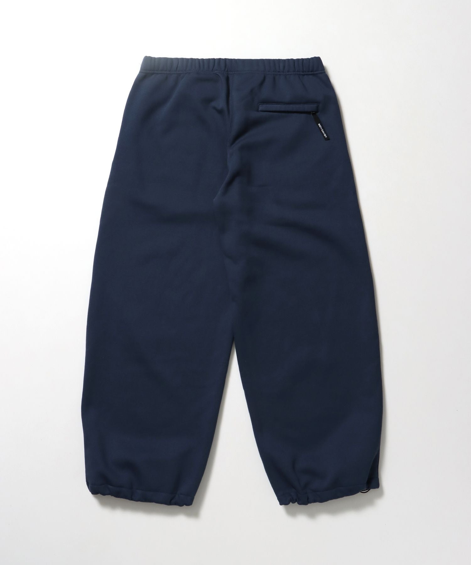 WIDE CURVE SWEAT PANTS / ワイド カーブパンツ スウェットパンツ 裏起毛 ドローコード 刺繍 ブルーグレー