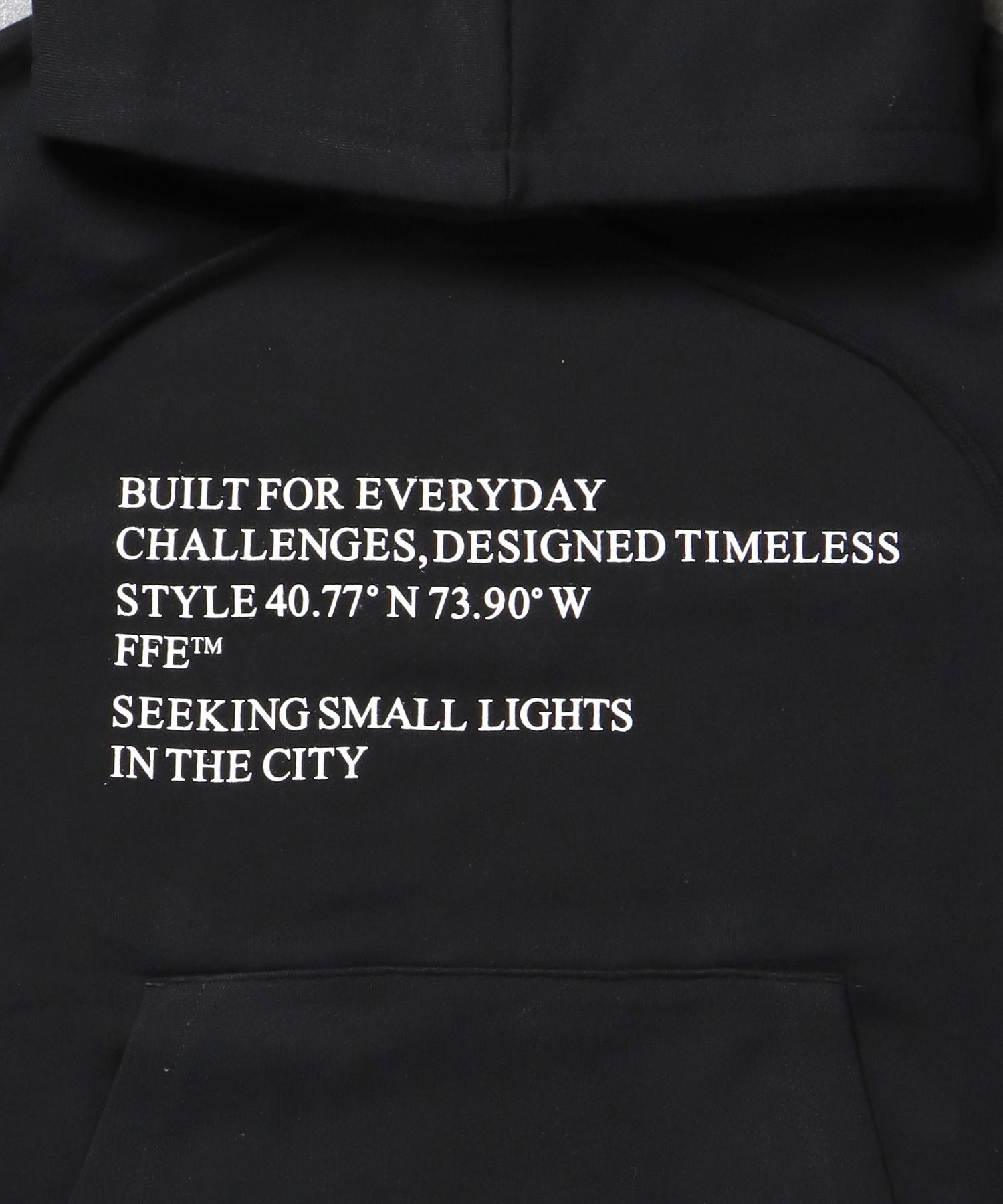 ヘビーウエイトメッセージプルパーカー / プルオーバー パーカー 裏毛 プリント フーディ ブラック