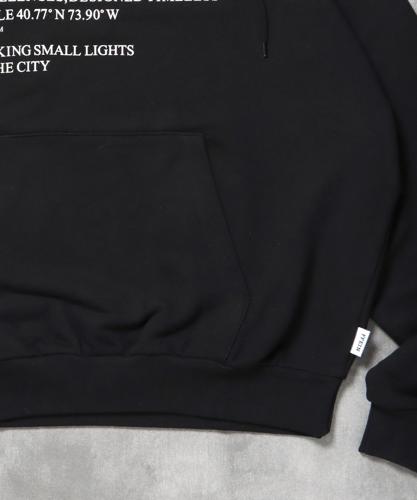 ヘビーウエイトメッセージプルパーカー / プルオーバー パーカー 裏毛 プリント フーディ ブラック