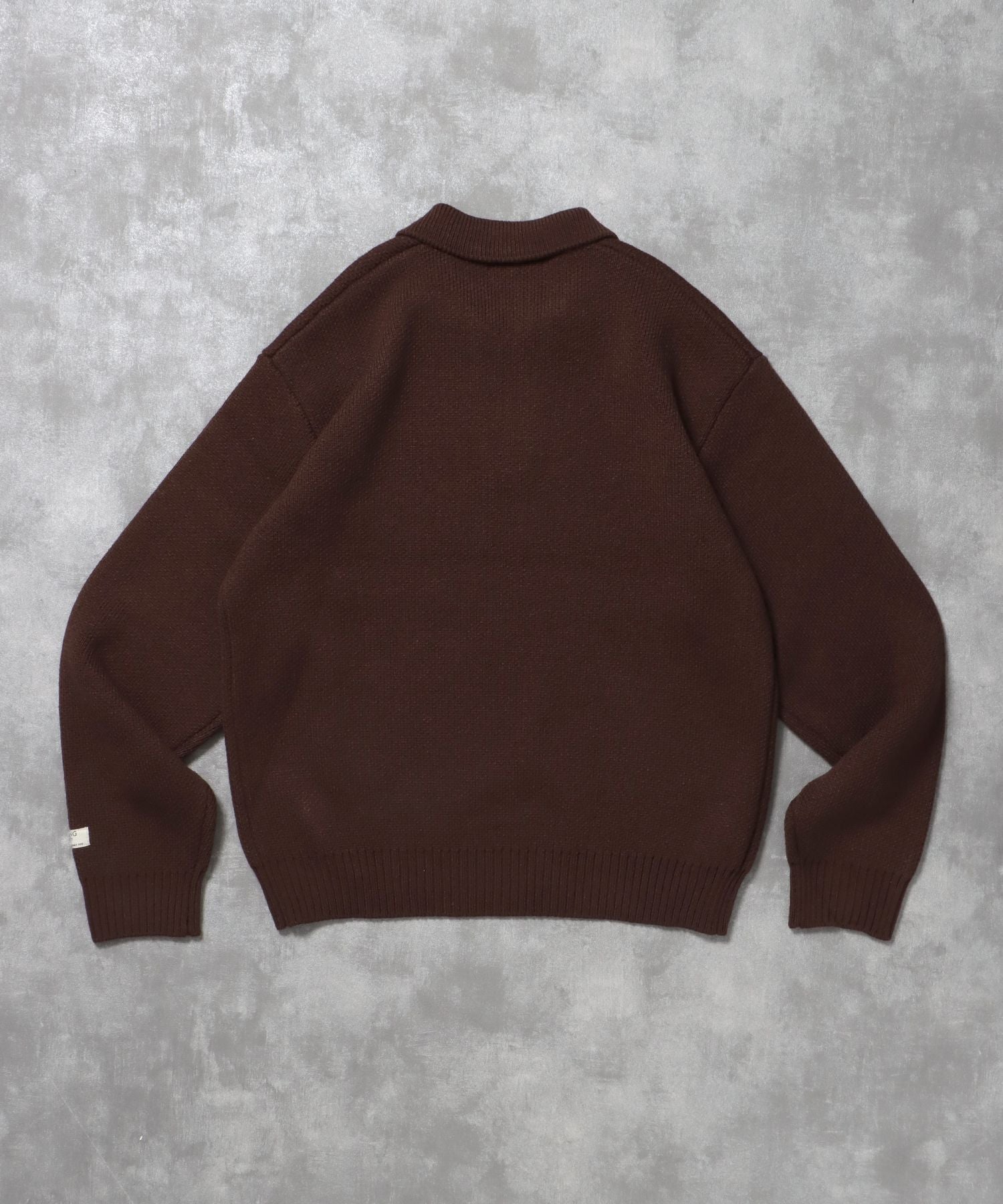 ネーム付きスキッパーニット / ニット セーター ポロカラー シンプル 無地 ワンポイント ブラウン