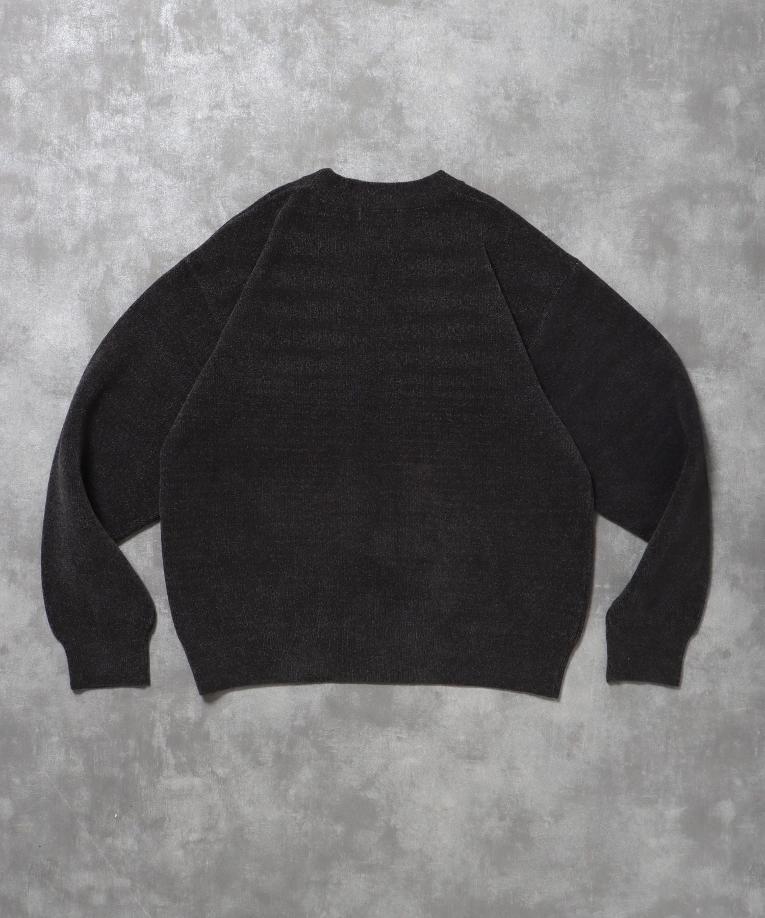 センターロゴウールライクニット / ウールライク ロゴ クルーネック ニット 刺繍 ブラック