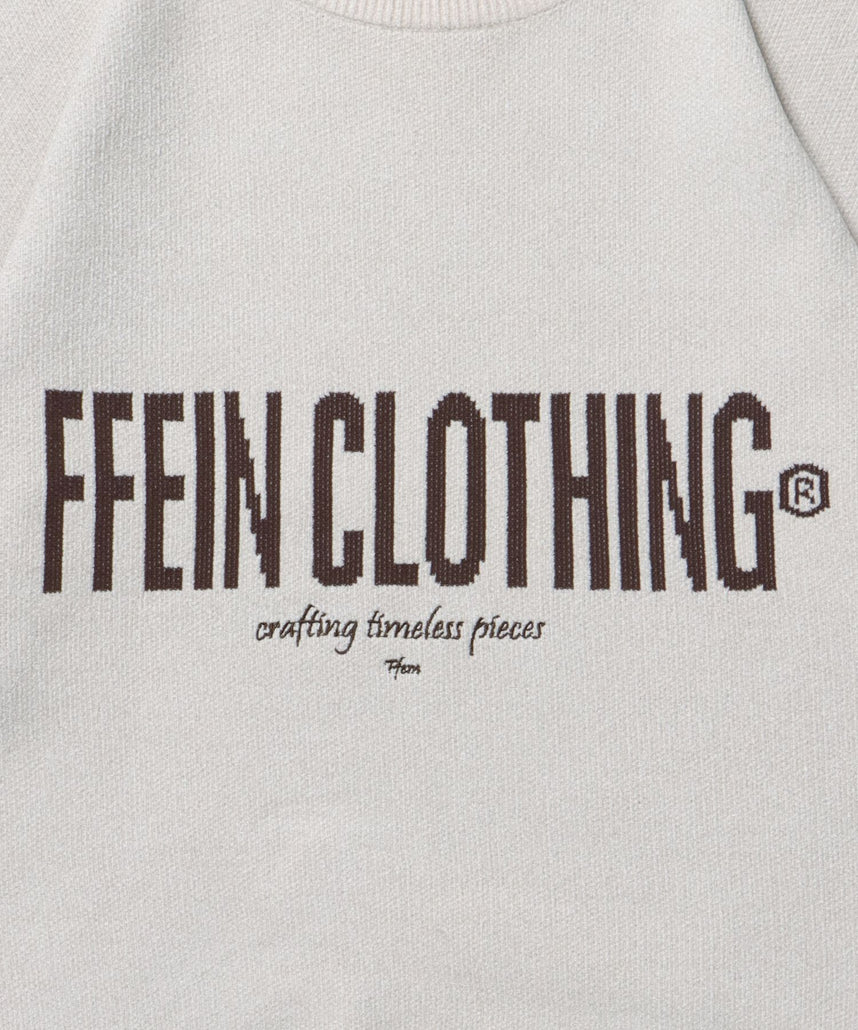 センターロゴウールライクニット / ウールライク ロゴ クルーネック ニット 刺繍 アイボリー