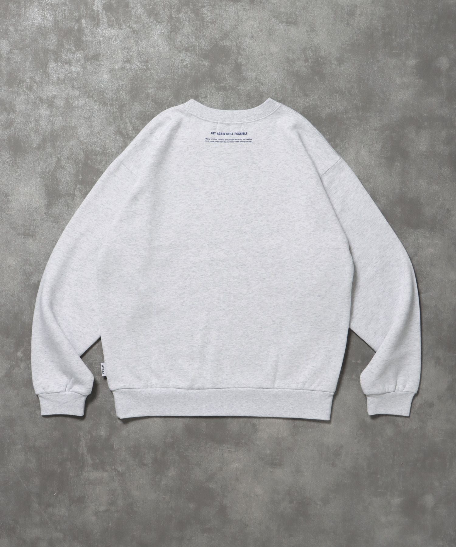 ヘビーウエイトぼかしメッセージロゴスウェット / 裏起毛 スウェット クルーネック プリント アッシュグレー
