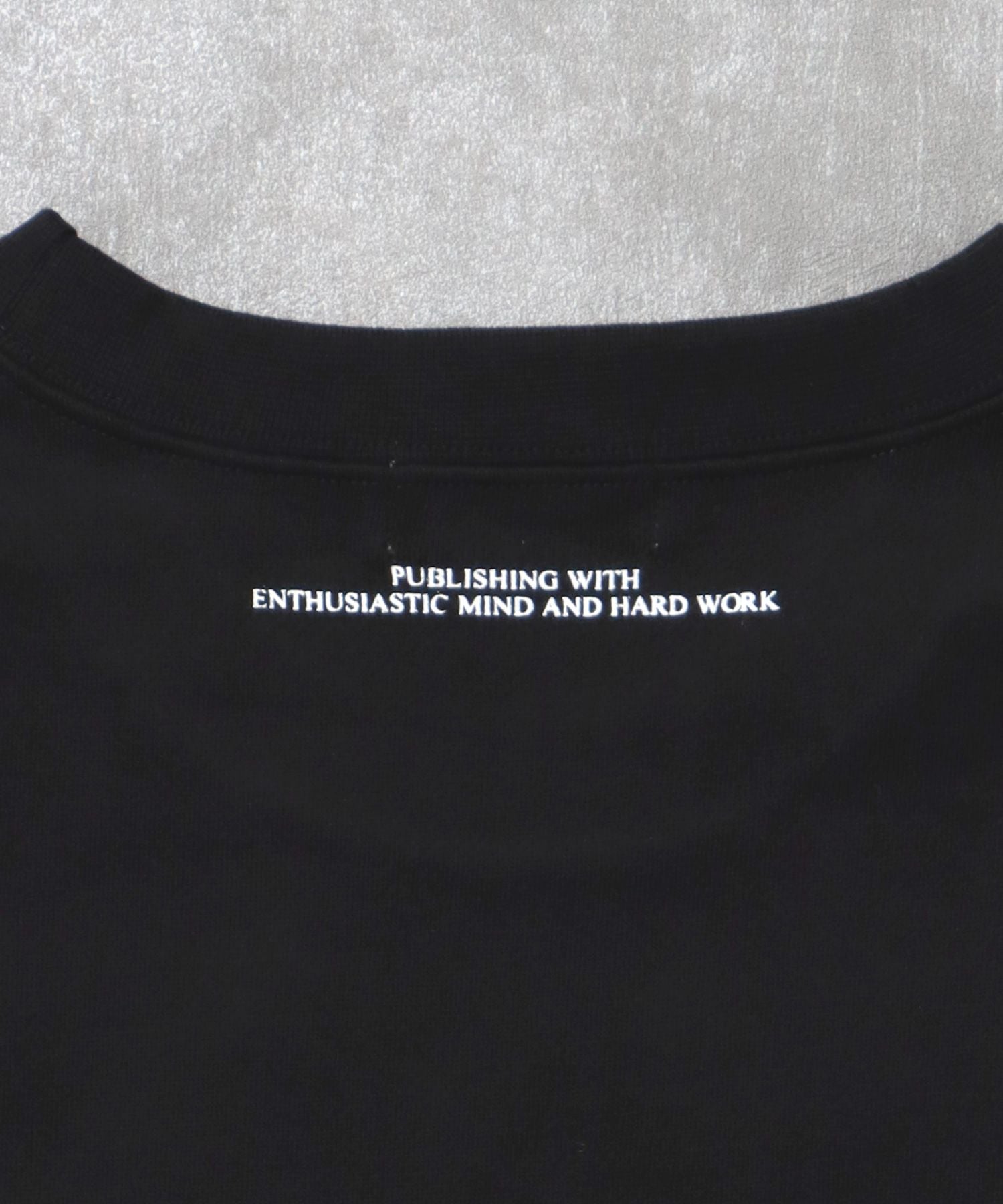 ヘビーウエイトサークルロゴスウェット / 裏起毛 スウェット クルーネック ワンポイント プリント ブラック