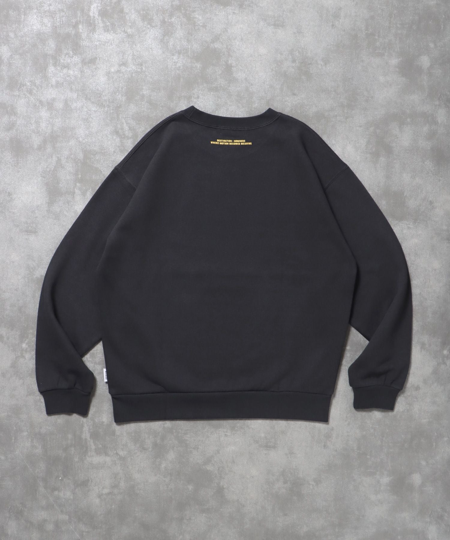 ヘビーウエイトフライトメッセージロゴスウェット / 裏起毛 スウェット クルーネック ワンポイント プリント チャコール