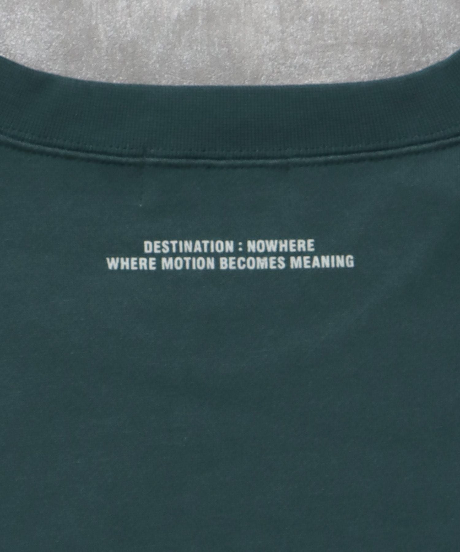 ヘビーウエイトフライトメッセージロゴスウェット / 裏起毛 スウェット クルーネック ワンポイント プリント グリーン