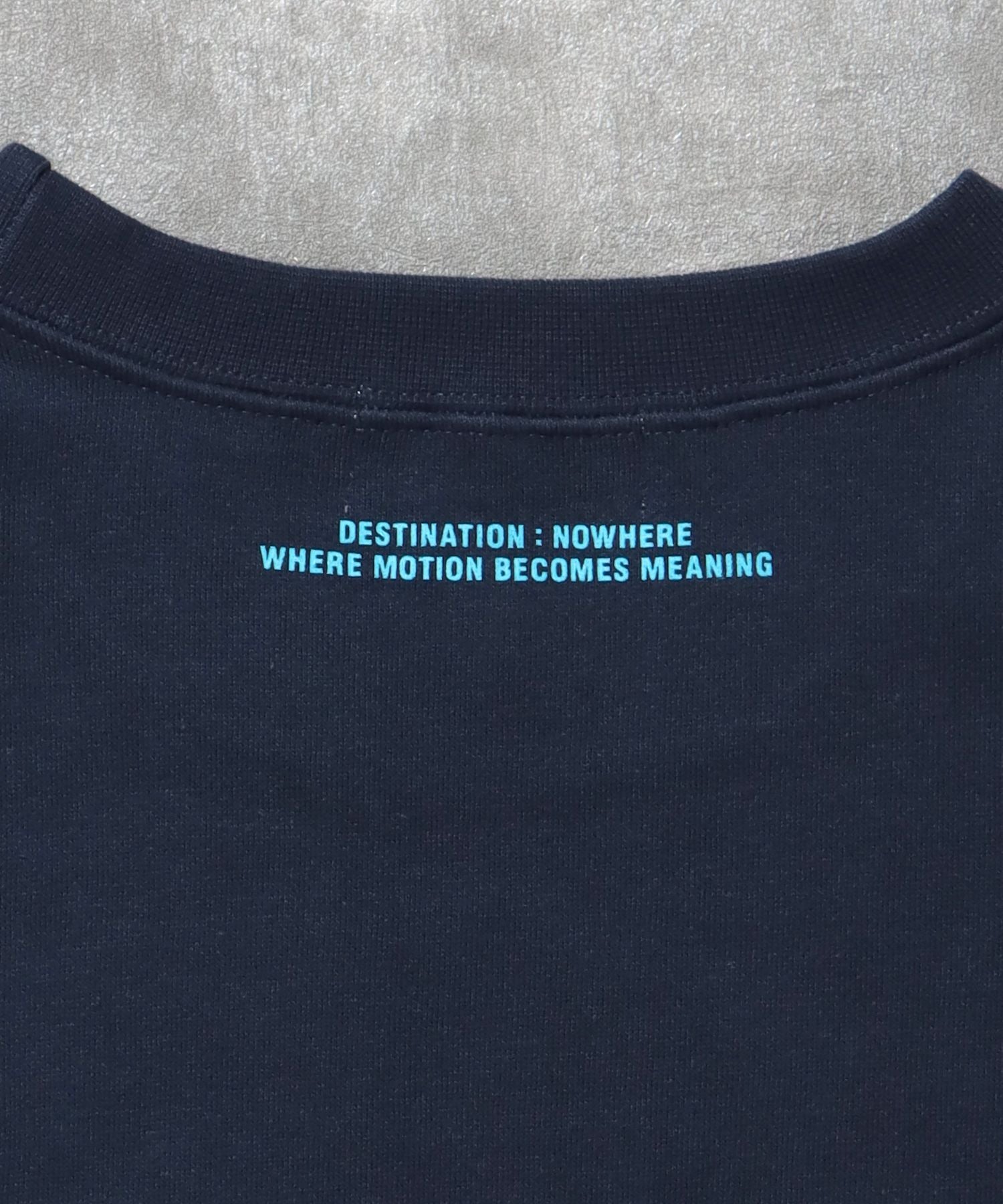 ヘビーウエイトフライトメッセージロゴスウェット / 裏起毛 スウェット クルーネック ワンポイント プリント ネイビー