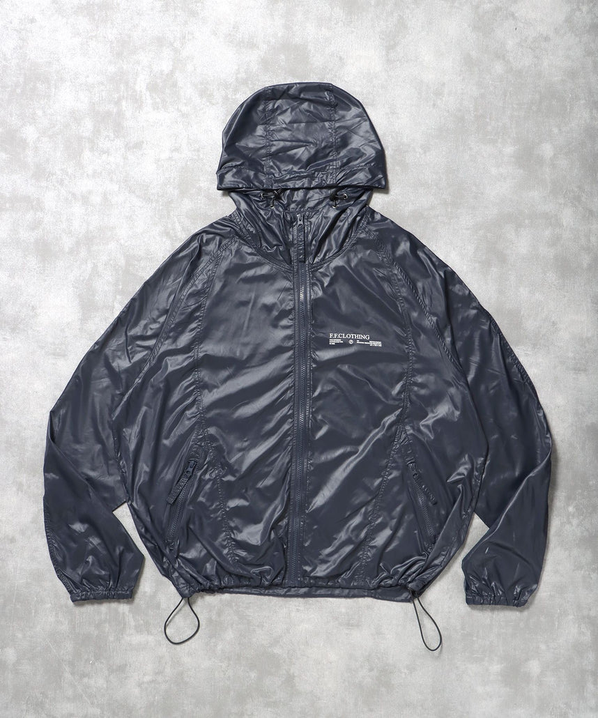 【FFEIN(フェイン)】ワンポイントロゴスポーツナイロンフーディ / ナイロン ジャケット ワンポイント ジップ プリント ドローコード ダークネイビー