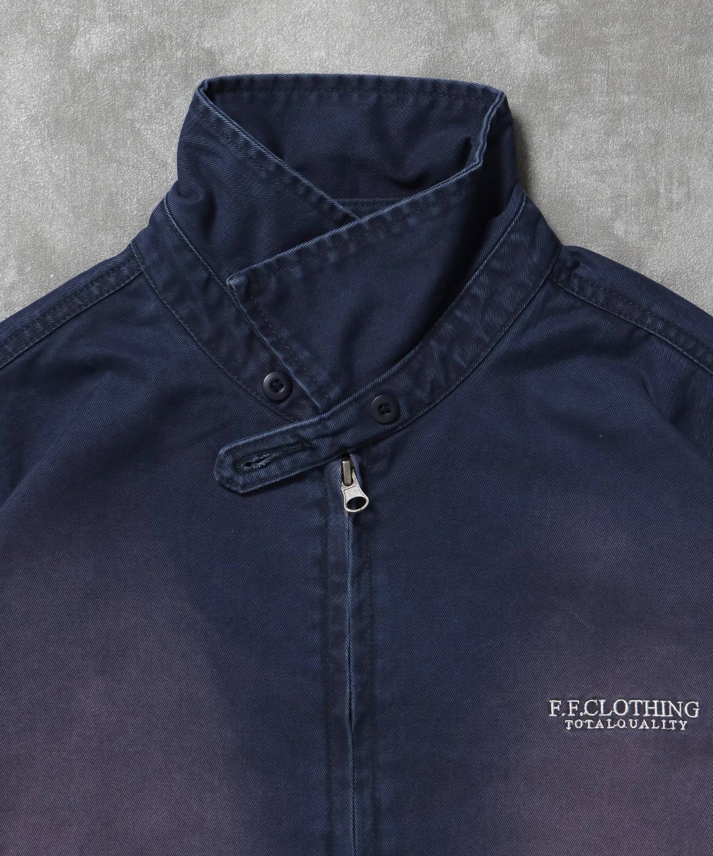 ヴィンテージライクワンポイント刺繡ブルゾン / 加工 ブルゾン ジャケット 刺繍 ダブルジップ ネイビー