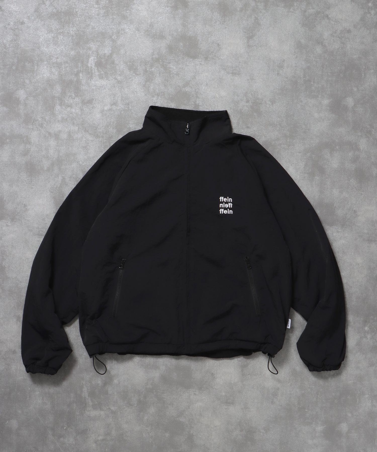 【FFEIN(フェイン)】リバーシブルナイロンジャケット / 2WAY リバーシブル ジャケット ナイロン フリース 刺繍 ドローコード ブラック