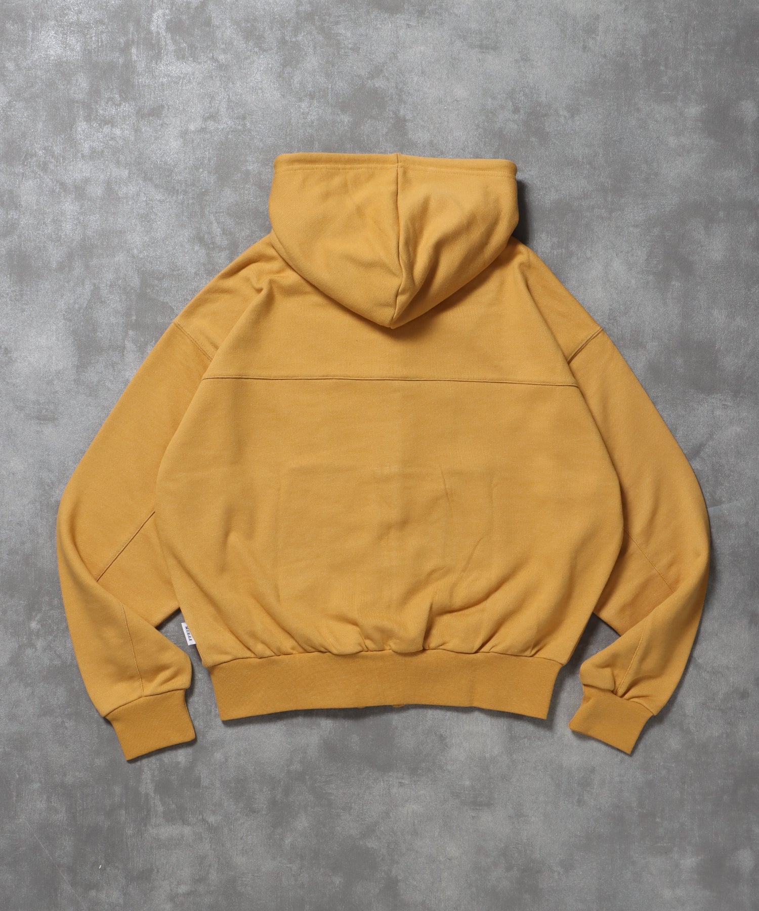 ヘビーウエイト3段ロゴメッセージジップパーカー / ジップ パーカー 裏毛 フーディ プルオーバー イエロー