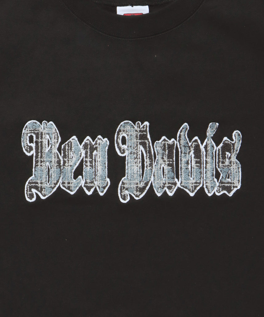 PLAD LOGO CREW / ビッグシルエット クルーネック 裏起毛 ワンポイント 人気秋冬 トレンドカラー スウェット タウンユース カジュアルストリート ユニセックス ブラック