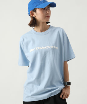 COLOR LOGO TEE / Tシャツ 半袖 クルーネック プリント ワンポイント ユニセックス オーバーサイズ サックスブルー