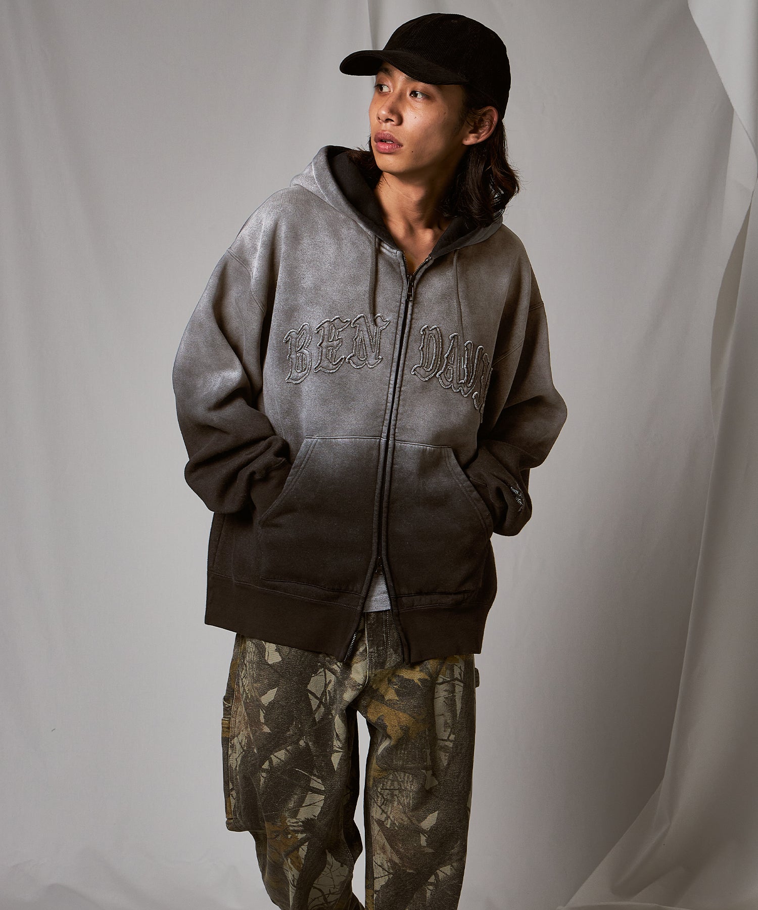 LETTERS FADED ZIP HOODIE / オーバーサイズ 裏起毛 パーカー ジップ フード ヴィンテージライク ブラック系