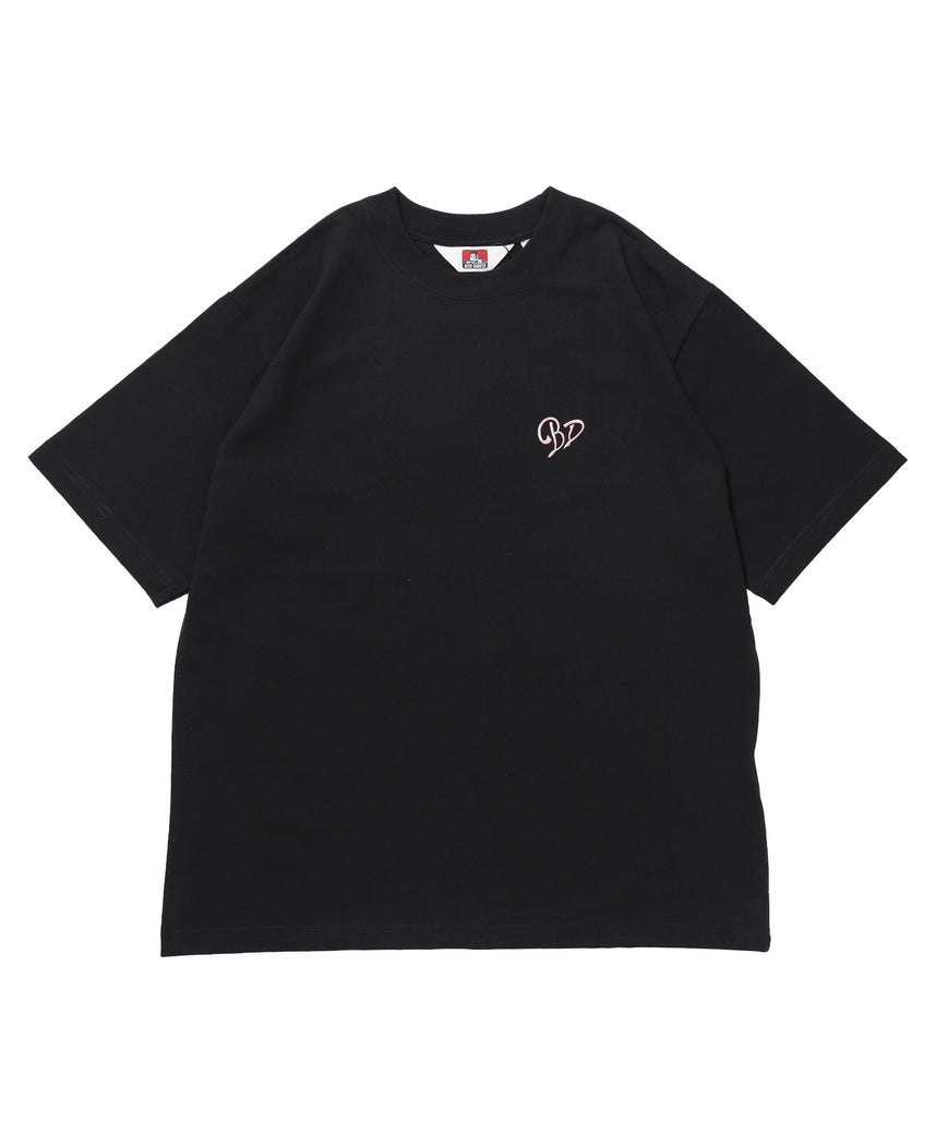SCRIPT HEART TEE / Tシャツ 半袖 クルーネック 刺繍 ワンポイント ユニセックス オーバーサイズ ブラック