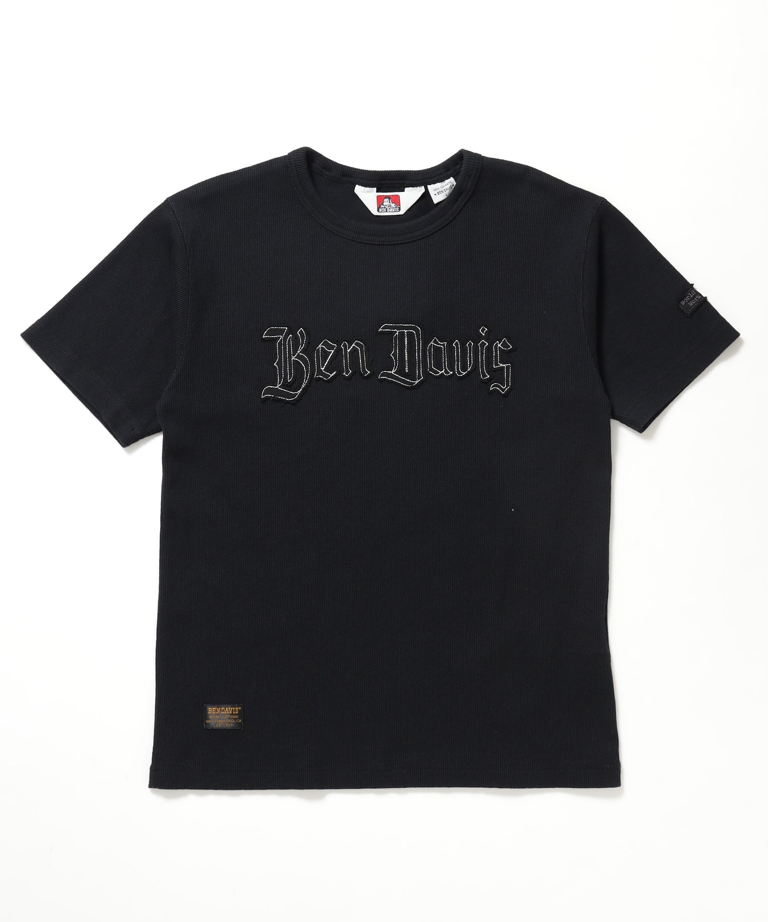 LETTERED RIB TEE / Tシャツ 半袖 クルーネック 刺繍 ワッペン ワンポイント ユニセックス ピス ブラック
