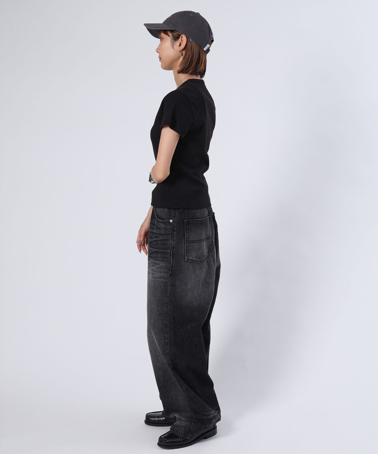 モデル:H163 Size:F ブラック
