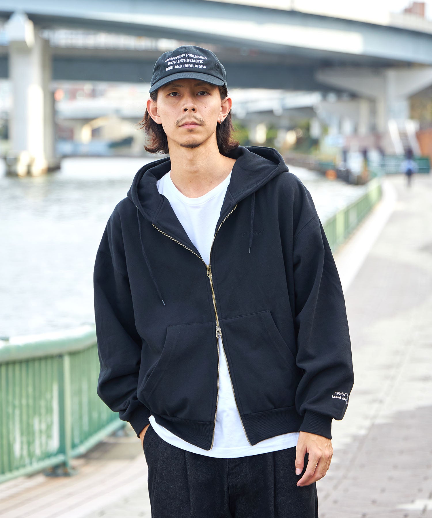 モデル:H177 Size:M