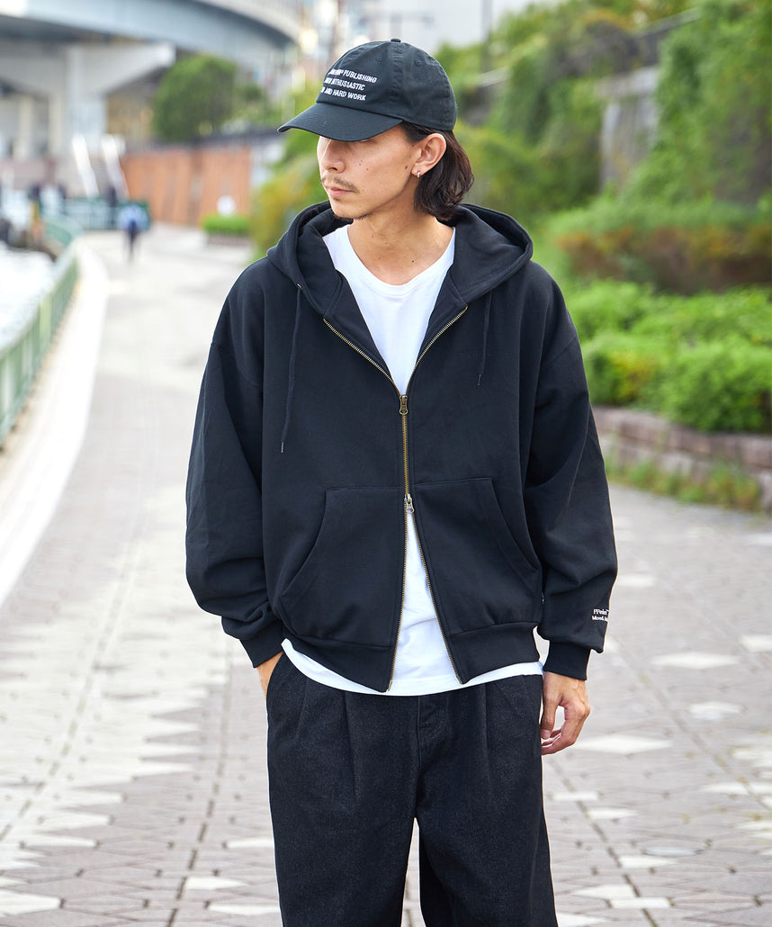 モデル:H177 Size:M