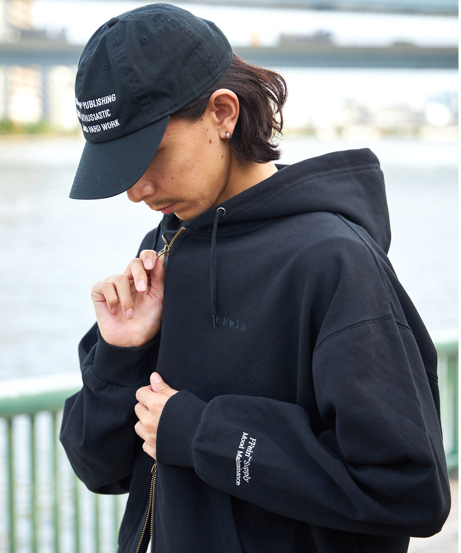 モデル:H177 Size:M