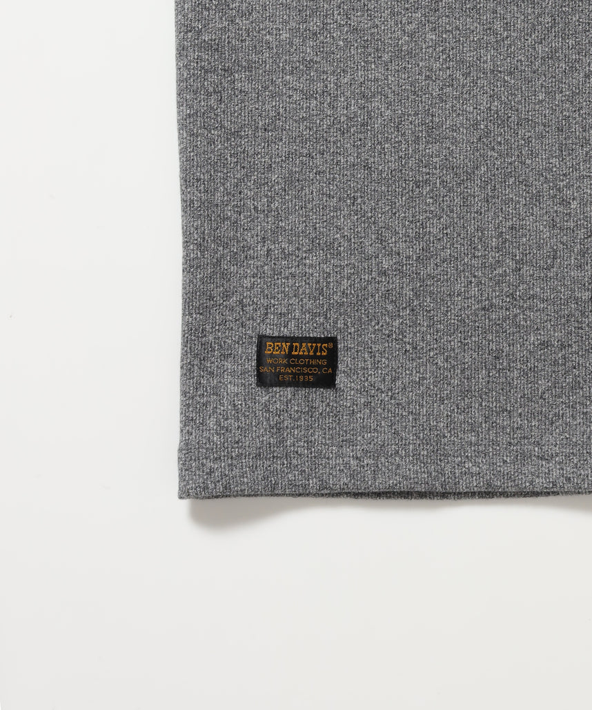 RIB HENLEY TEE / Tシャツ 半袖 ヘンリーネック 刺繍 ワンポイント ユニセックス ピス グレー