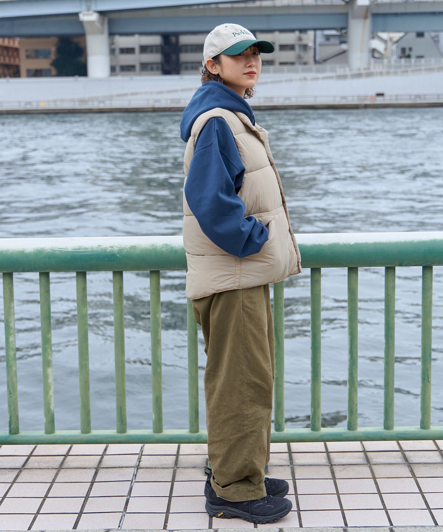 モデル:H163 Size:M