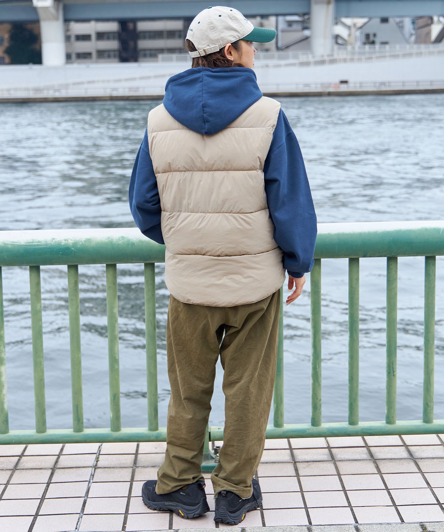 モデル:H163 Size:M