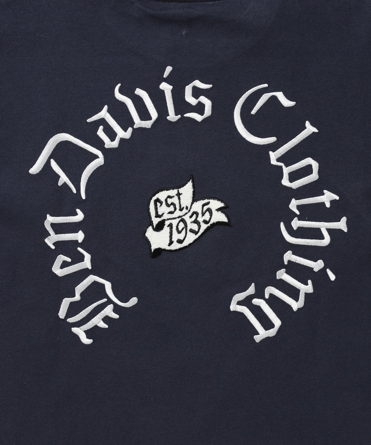 OLD ENGLISH EMB TEE / Tシャツ 半袖 クルーネック 刺繍 ワンポイント ユニセックス オーバーサイズ ネイビー