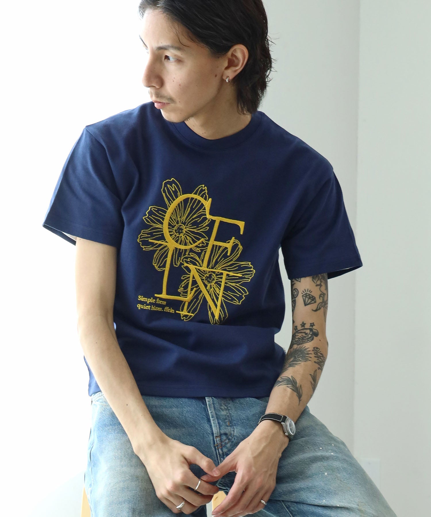 FFEIN(フェイン)】フラワー刺繍ロゴショート丈Tシャツ / Tシャツ