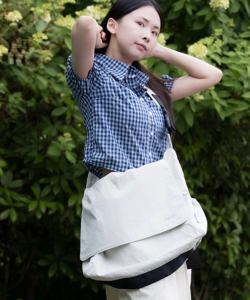 テックショルダーバッグ / TECH SHOULDER BAG グレー