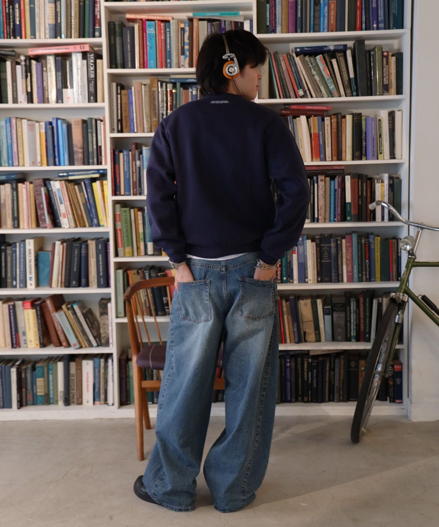 モデル:H178 Size:M ダークネイビー 地球柄