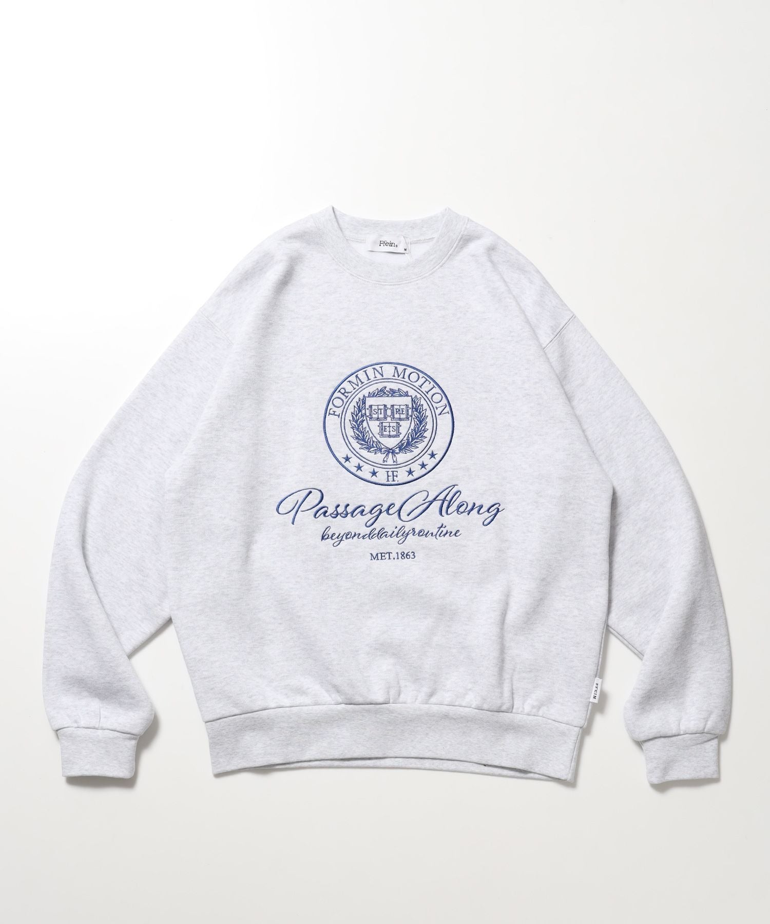 【FFEIN(フェイン)】エンブレム刺繍カレッジロゴスウェット / 裏起毛 クルーネック スパンフライス トレンド ストリート ユニセックス アッシュグレー