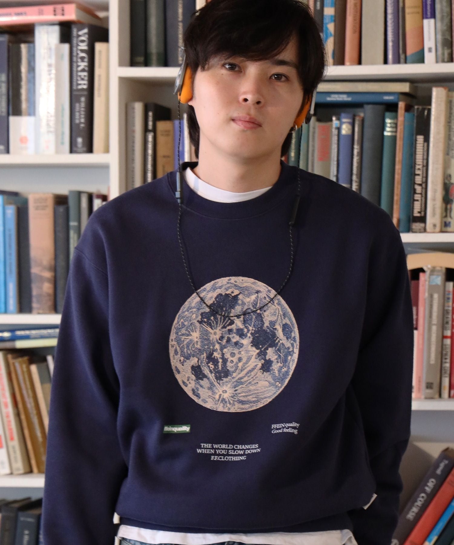 モデル:H178 Size:M ダークネイビー 地球柄