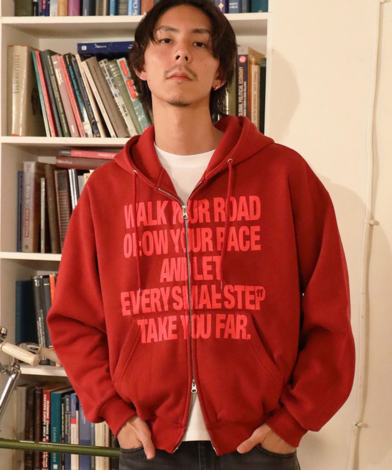 モデル:H177 Size:M バーガンディ
